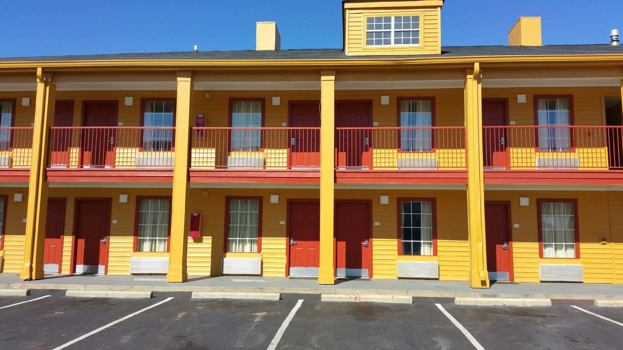 Quality Inn Bessemer I-20 Exit 108 Exterior photo